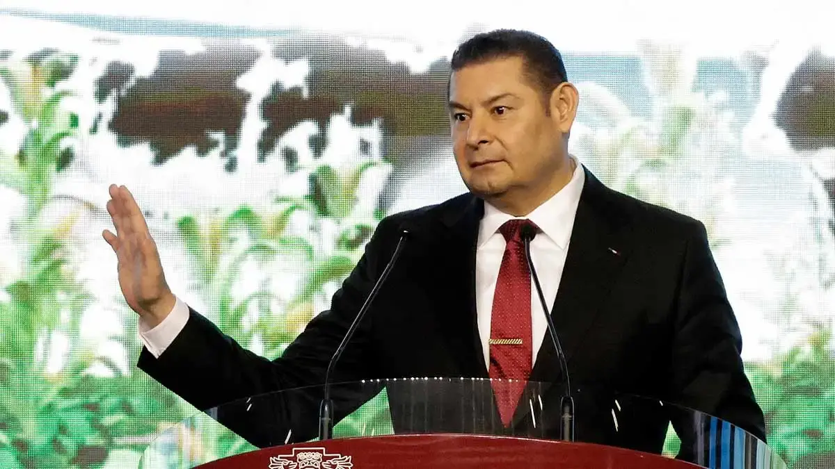 Alejandro Armenta analiza continuidad de contrato con Autotraffic para fotomultas en Puebla 
