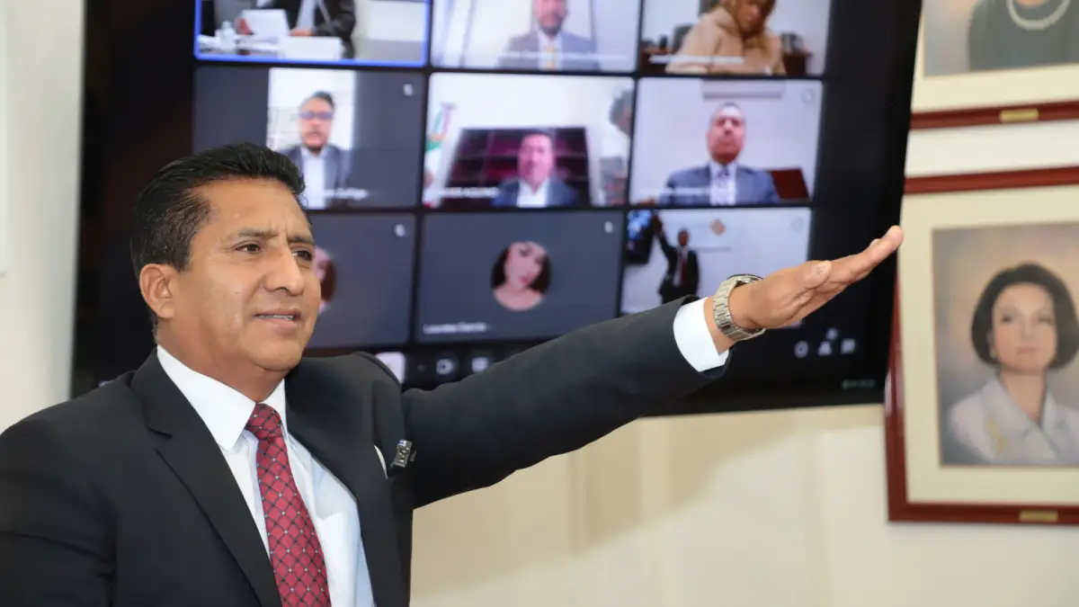 Rinde protesta Raymundo Atanacio como director general del SEDIF