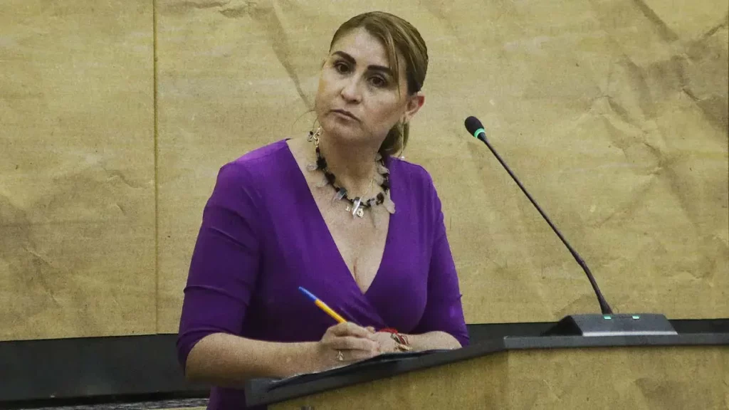 Renovación total en Fiscalía de Puebla, Idamis Pastor despide a fiscales de Gilberto Higuera