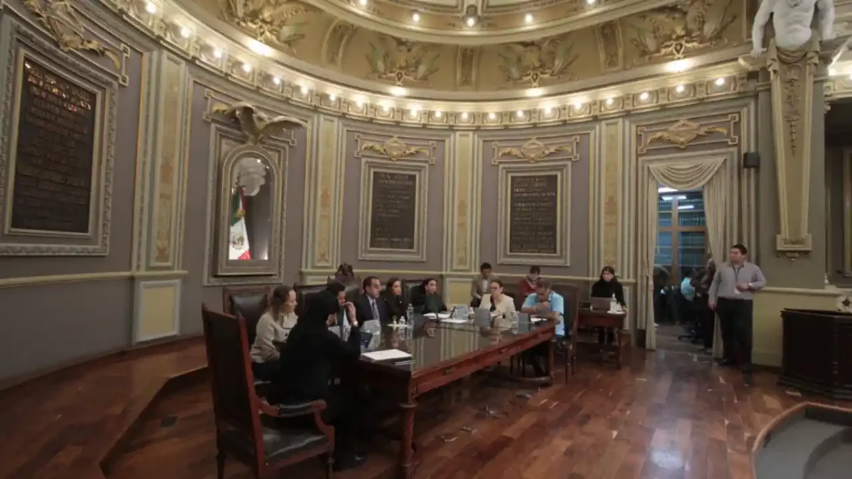 Convoca Comisión Permanente a sesión extraordinaria de la LXII Legislatura
