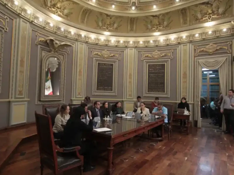 Convoca Comisión Permanente a sesión extraordinaria de la LXII Legislatura