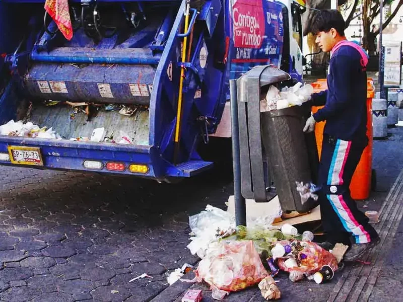 Anuncian cambios de horario en recolección de basura para Puebla en Nochebuena y Navidad 2024