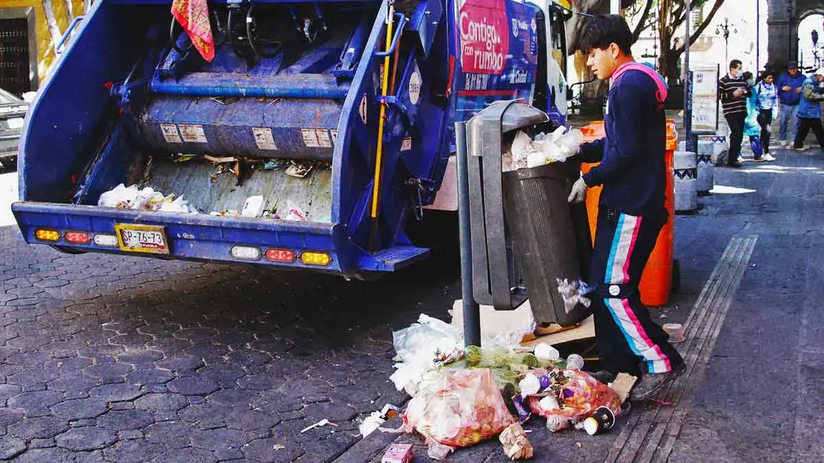 Anuncian cambios de horario en recolección de basura para Puebla en Nochebuena y Navidad 2024