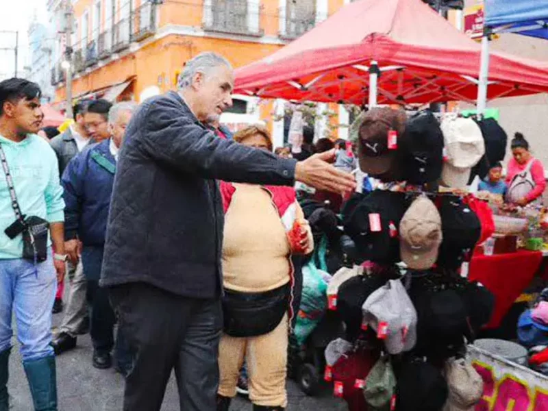 Ayuntamiento de Puebla verificó que ambulantes respeten acuerdo en el Centro Histórico durante Nochebuena 2024