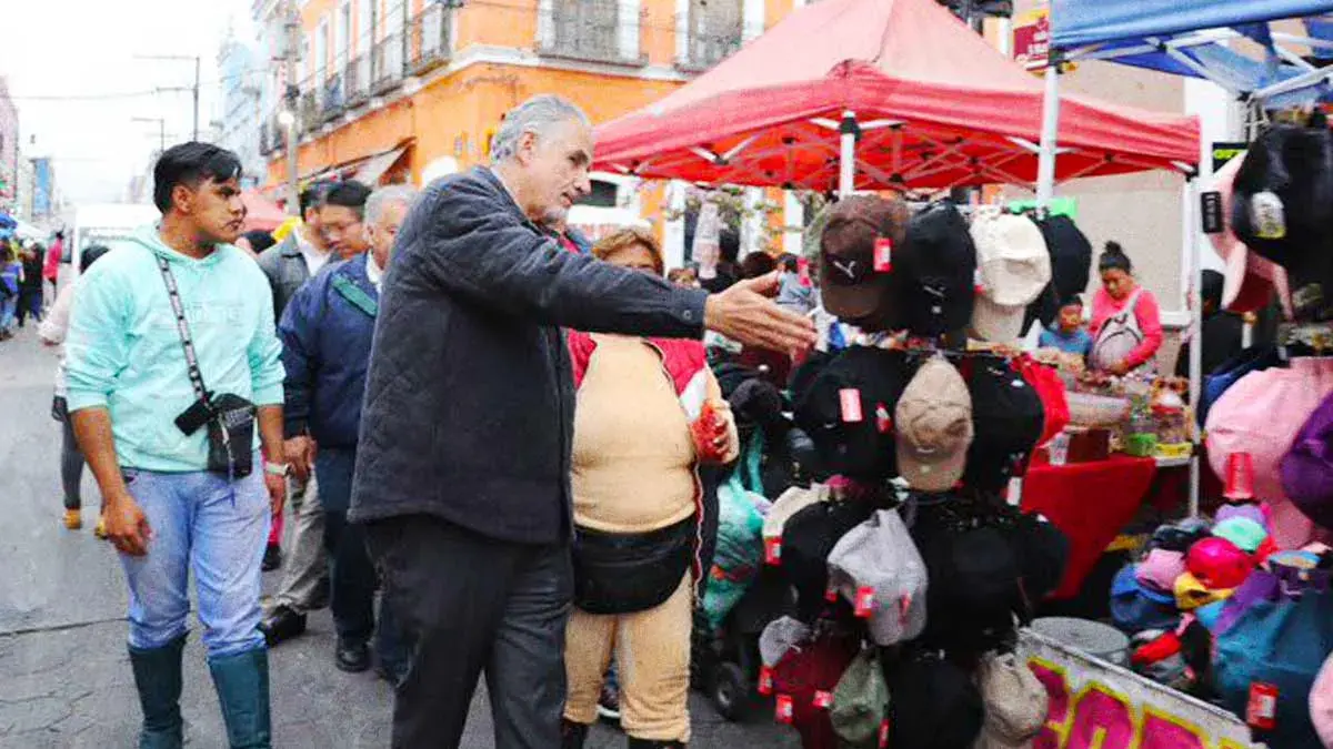 Ayuntamiento de Puebla verificó que ambulantes respeten acuerdo en el Centro Histórico durante Nochebuena 2024