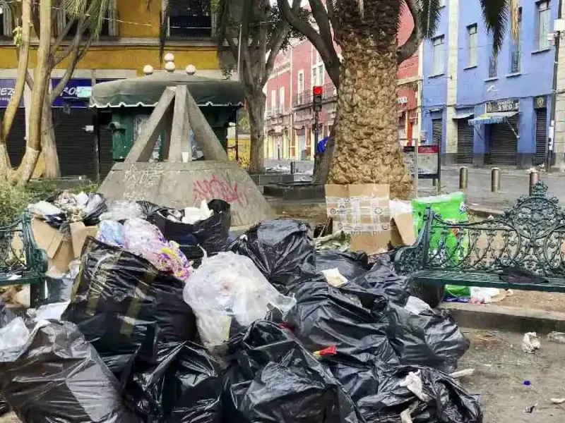 Puebla capital recibió la Navidad entre montoneras de basura este 2024