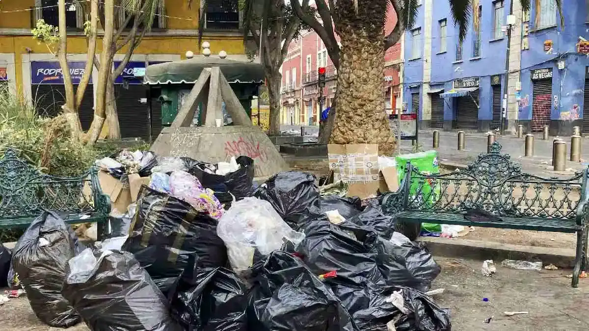 Puebla capital recibió la Navidad entre montoneras de basura este 2024