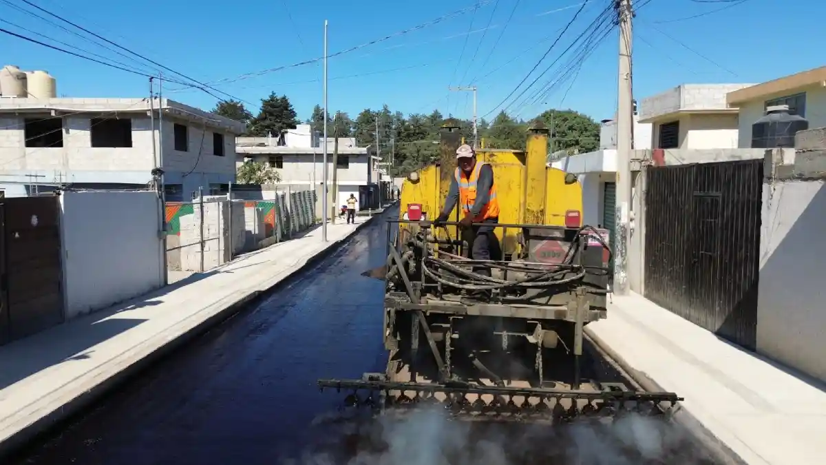 Presenta más del 75% de avance los trabajos de pavimentación en Calle Duraznos
