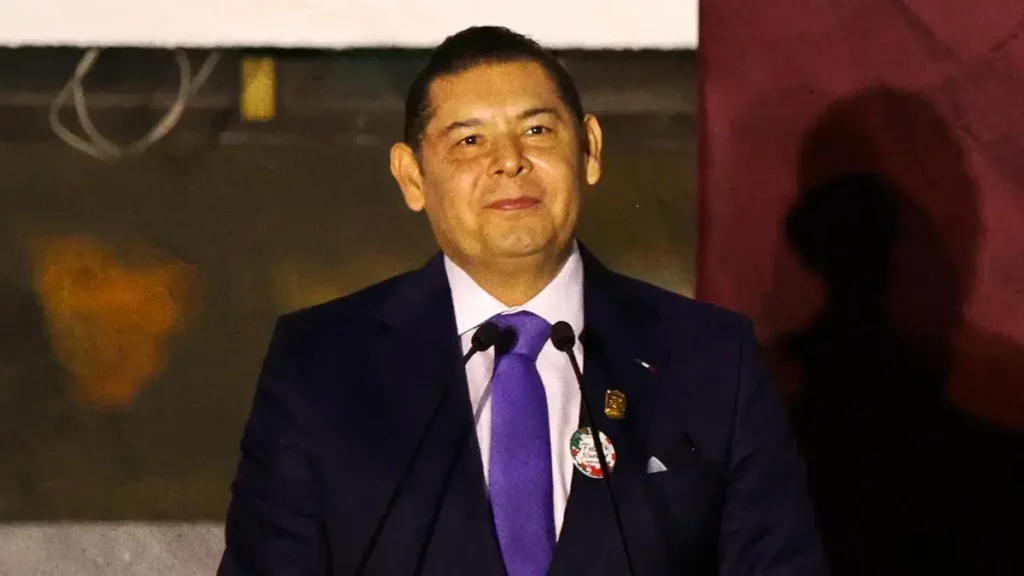 Gobierno de Puebla invertirá 300 mdp para módulos de maquinaria para bacheo permanente