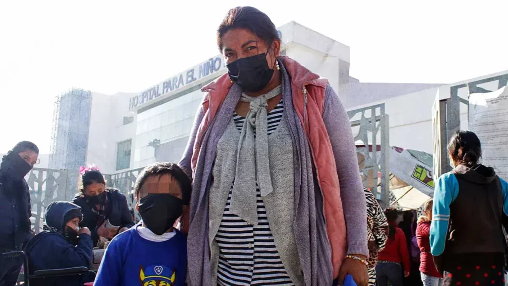 Donadores Altruistas de Puebla preparan cena de fin de año familias del Hospital del Niño Poblano
