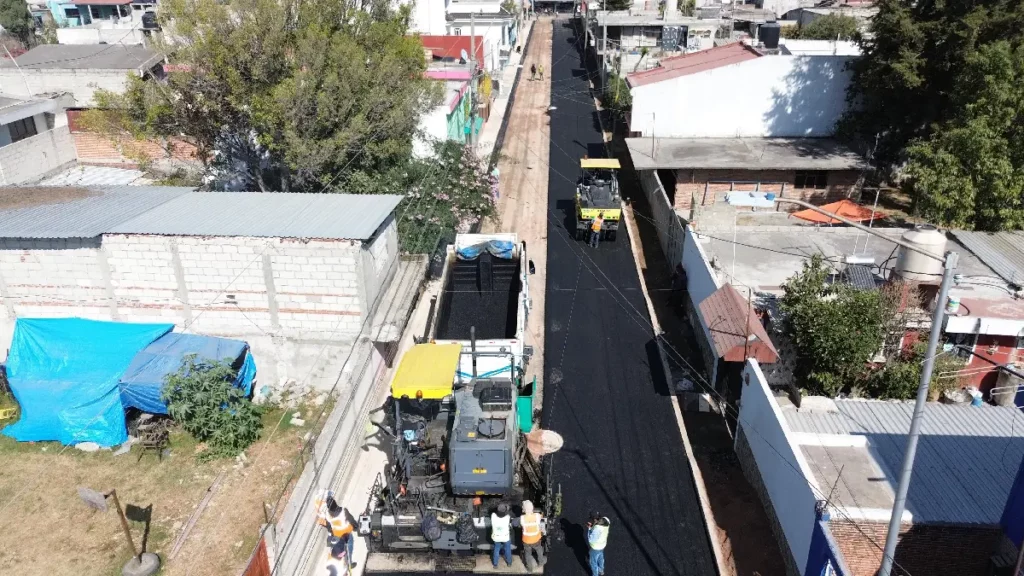 Avanza Gobierno de Pepe Chedraui trabajos de pavimentación en la calle 2 Sur