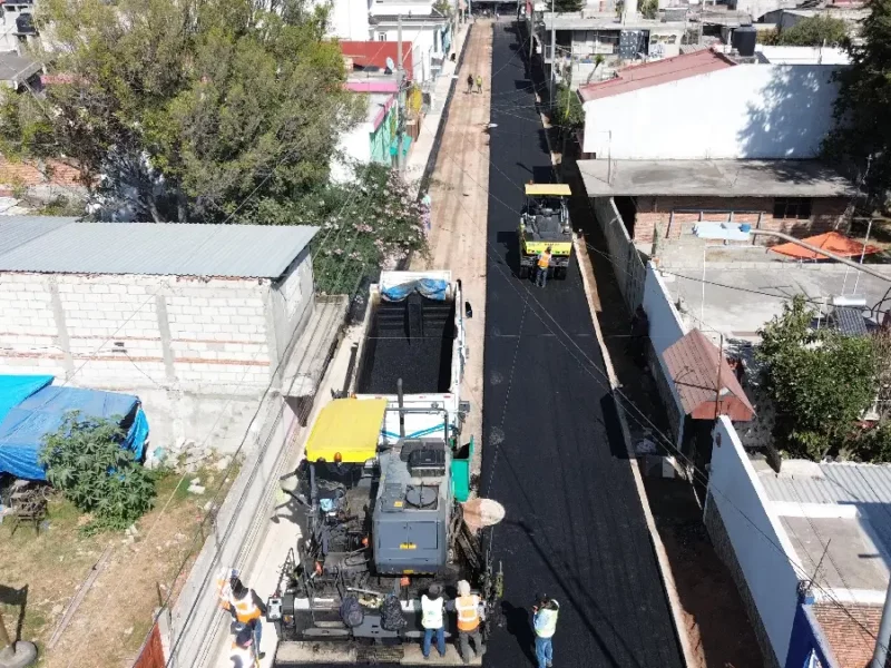 Avanza Gobierno de Pepe Chedraui trabajos de pavimentación en la calle 2 Sur