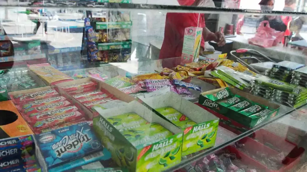 SEP iniciará en febrero brigadas contra comida chatarra en escuelas de Puebla  