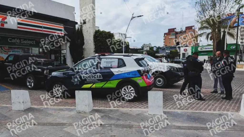 Afuera de 7 Eleven, murió hombre en la Avenida Juárez, Puebla 