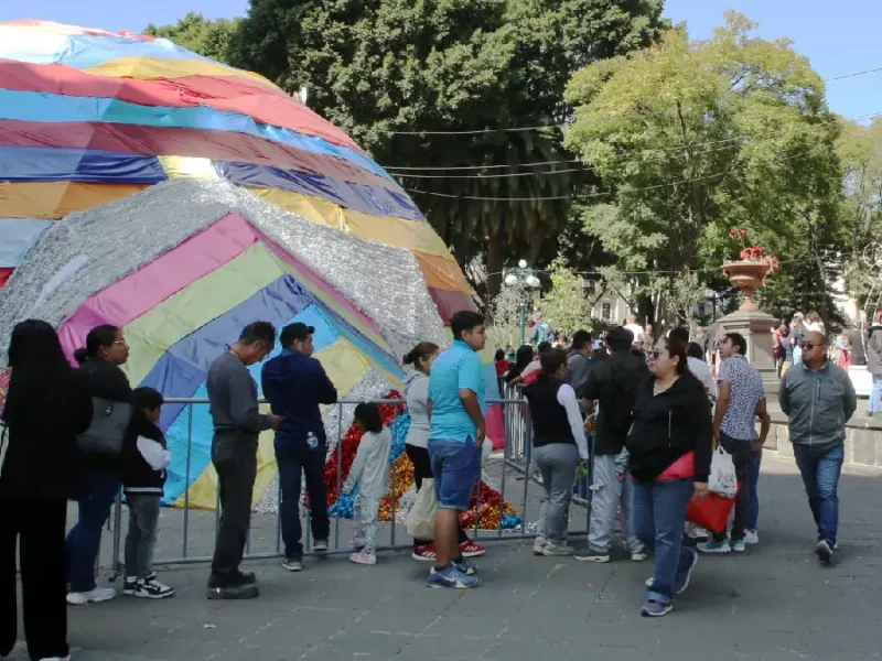 Presenta el Gobierno de la Ciudad piñata sensorial "Habla con los Reyes Magos" 