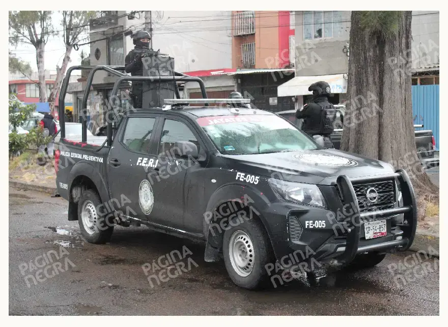 Marinos refuerzan la seguridad del tianguis de Loma Bella en Puebla