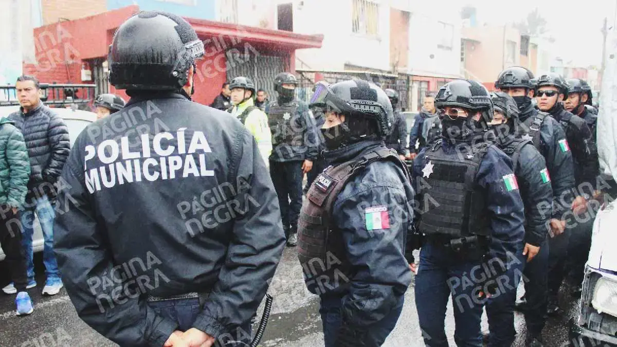 Marinos refuerzan la seguridad del tianguis de Loma Bella en Puebla