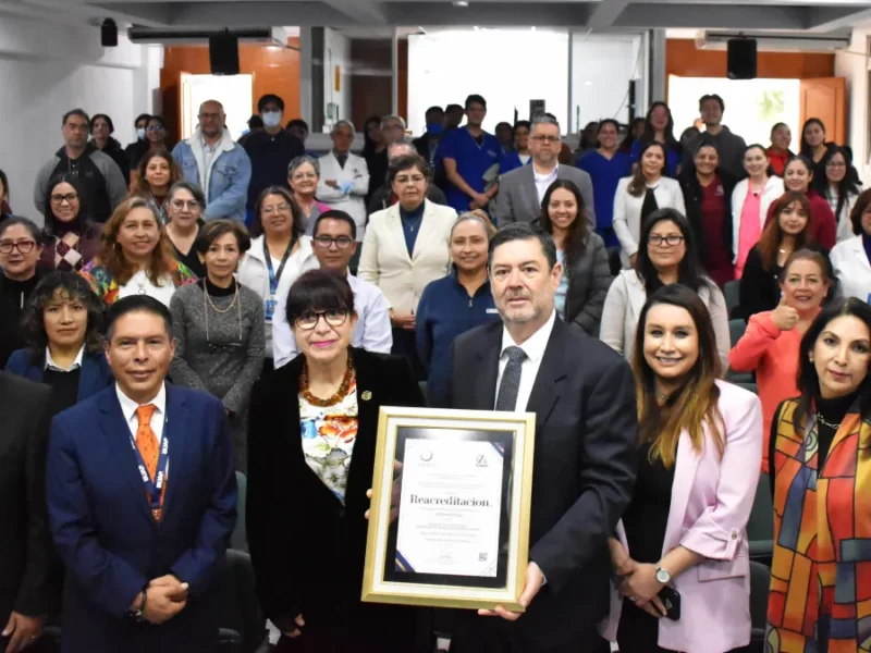Recibe Licenciatura en Estomatología reconocimiento del CONAEDO