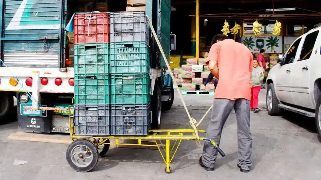 Robo a transporte de carga, delito que más aqueja a la Central de Abastos, Puebla