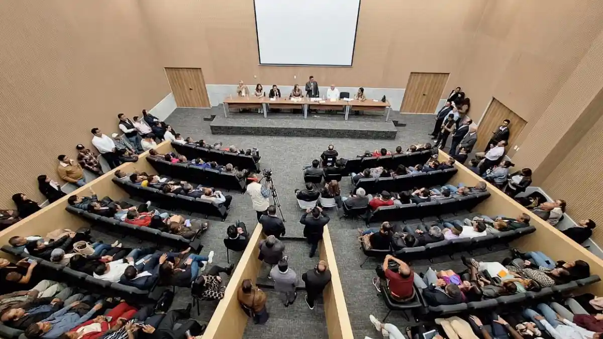 Reconocen en Congreso a ciudadanas y ciudadanos por su labor social