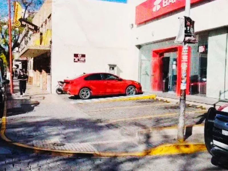 Asaltan a mano armada a cliente de Banorte en Tehuacán  