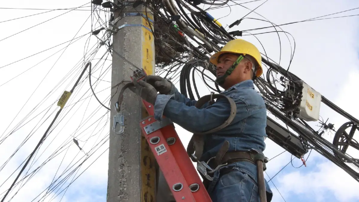 Fueron retirados 12 mil metros lineales de cable sin servicio o en desuso en la U.H. La Margarita