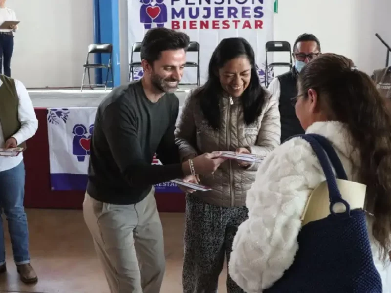 En Atlixco, comienza entrega de tarjetas de programas de Claudia Sheinbaum