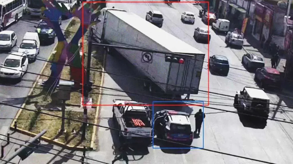 Recuperan tractocamión robado y liberan al conductor en San Felipe Hueyotlipan, Puebla