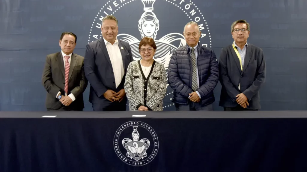 Firman BUAP y Sección 51 del SNTE convenio para impulsar una educación de calidad en el estado