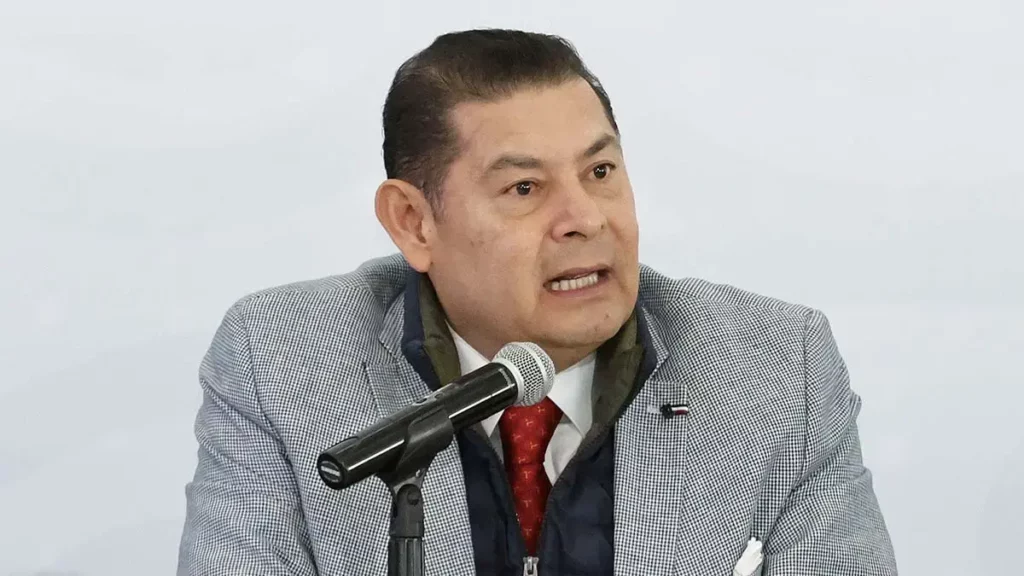 Gobierno estatal invertirá 10 mdp para mejorar Casas Puebla del Migrante en Estados Unidos  