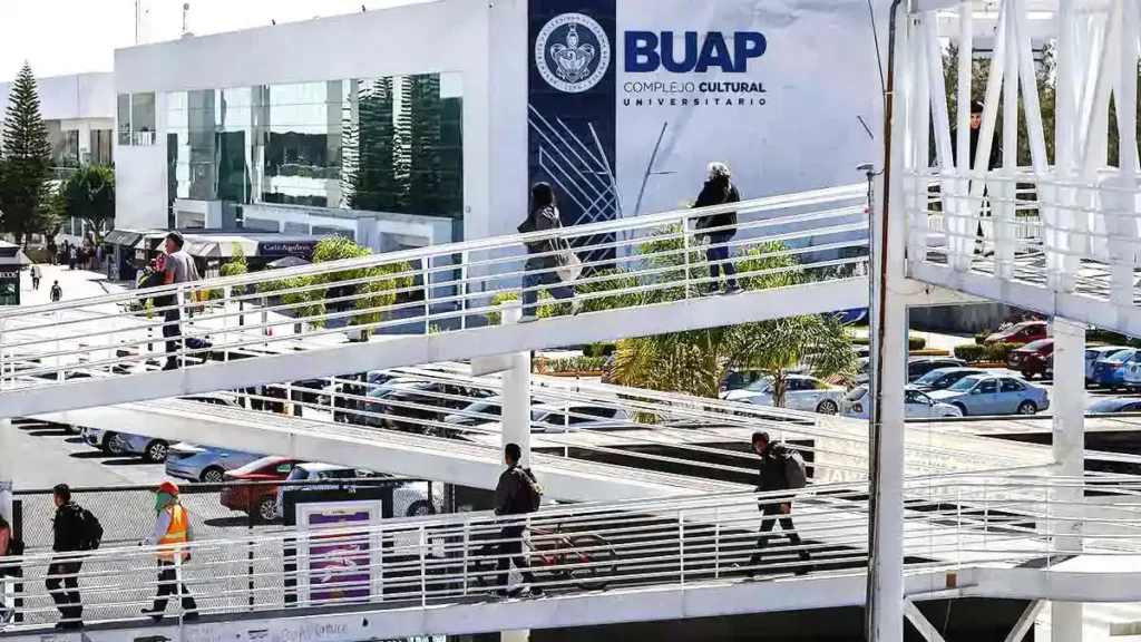 Gobierno de Puebla instalará puente peatonal eléctrico en CCU BUAP y Tecnológico de Monterrey