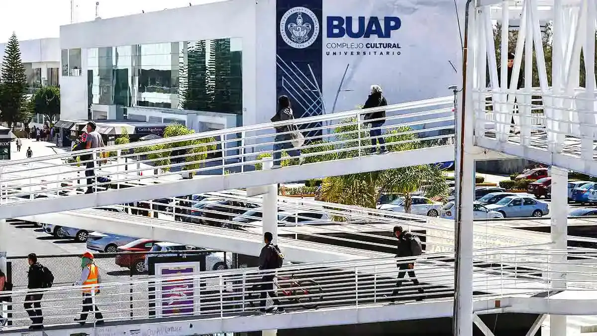 Gobierno de Puebla instalará puente peatonal eléctrico en CCU BUAP y Tecnológico de Monterrey