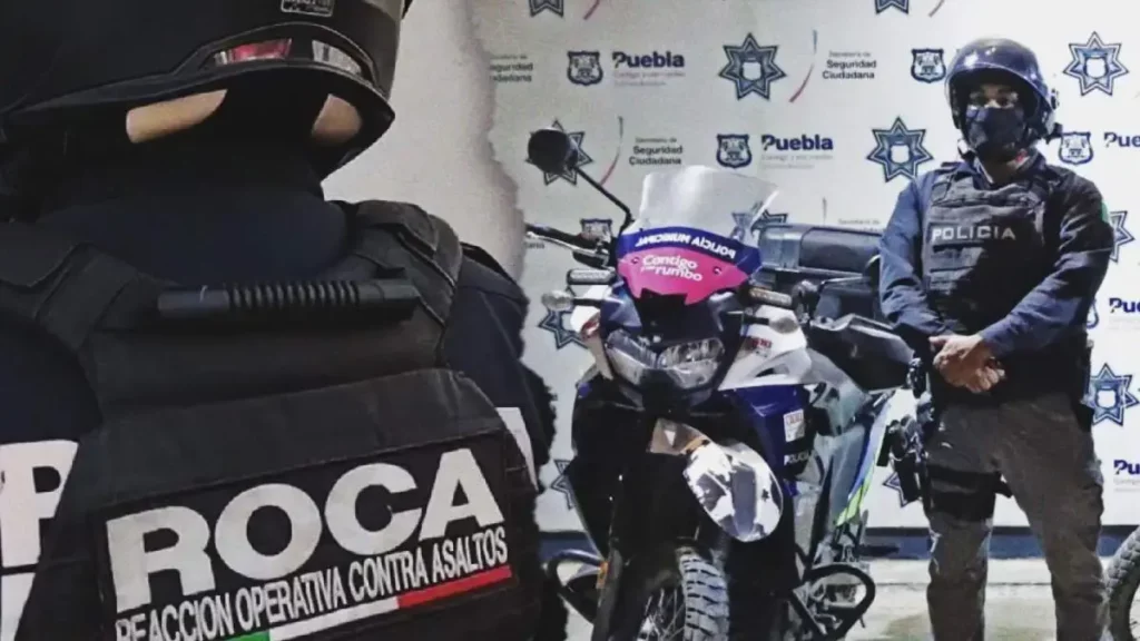 Detienen a tres policías municipales del grupo ROCA en Puebla; motociclista los acusan por robo