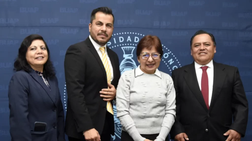 Preside Rectora Lilia Cedillo informe de labores en la Preparatoria Lázaro Cárdenas del Río