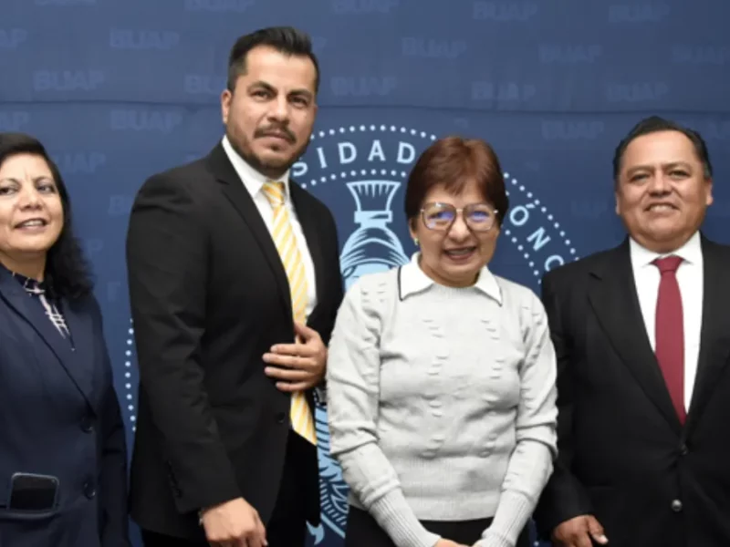 Preside Rectora Lilia Cedillo informe de labores en la Preparatoria Lázaro Cárdenas del Río