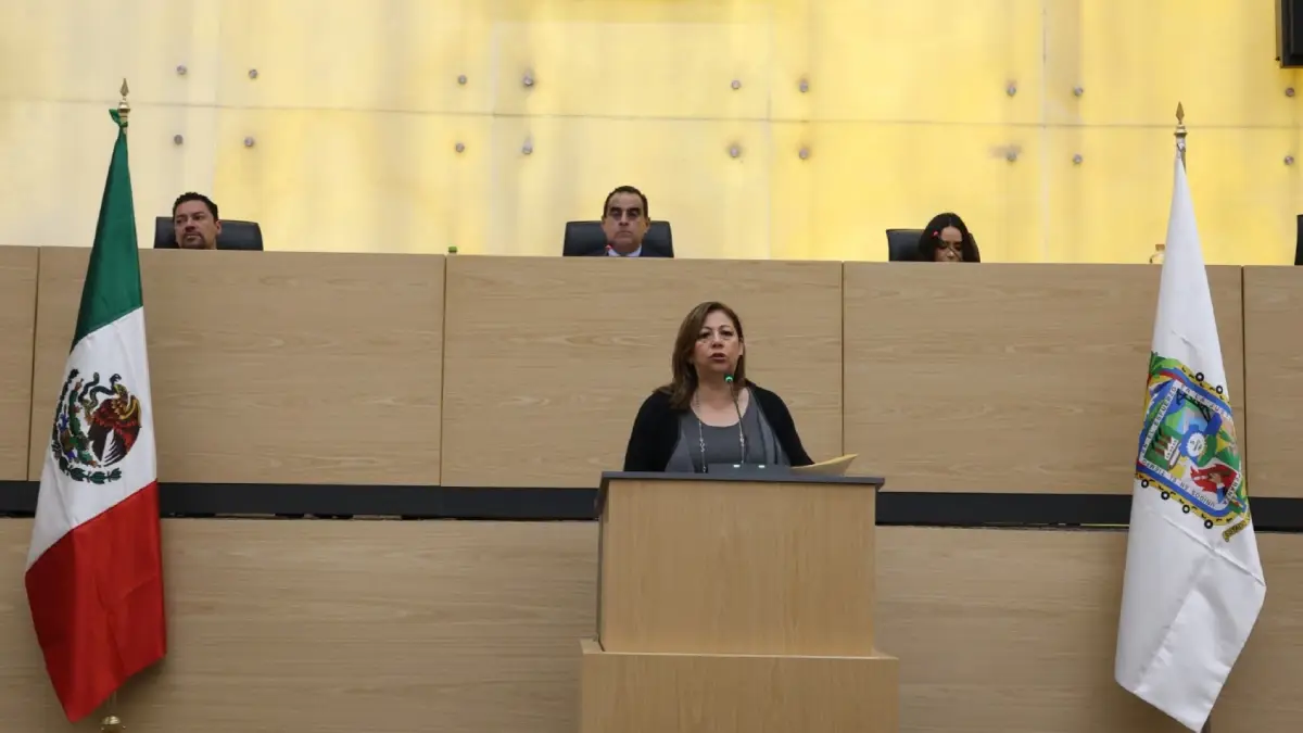Promueven en Congreso iniciativa para declarar al 2025 Año del Bicentenario de la Constitución de 1825
