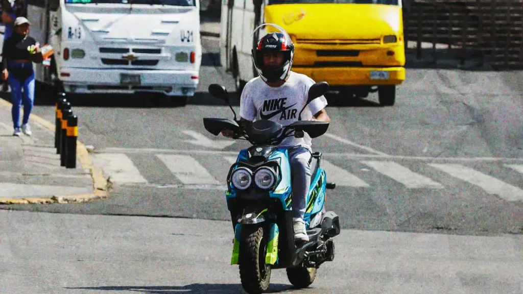 Gobierno de Puebla va por medidas para regular a motociclistas; buscan disminuir hechos delictivos