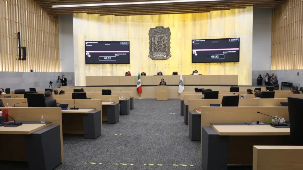 Recibe Congreso iniciativa para implementar licencia con goce de sueldo por fallecimiento de un familiar