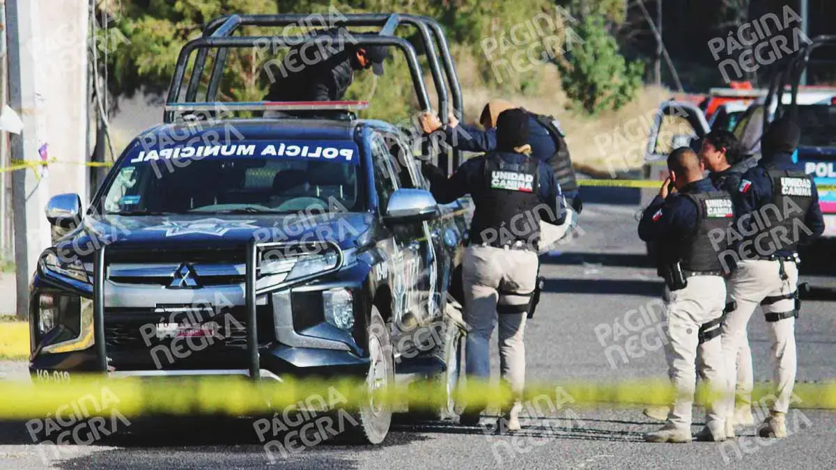 Persecución desata balacera en Puebla; dejó dos policías heridos y una patrulla volcada en Amozoc
