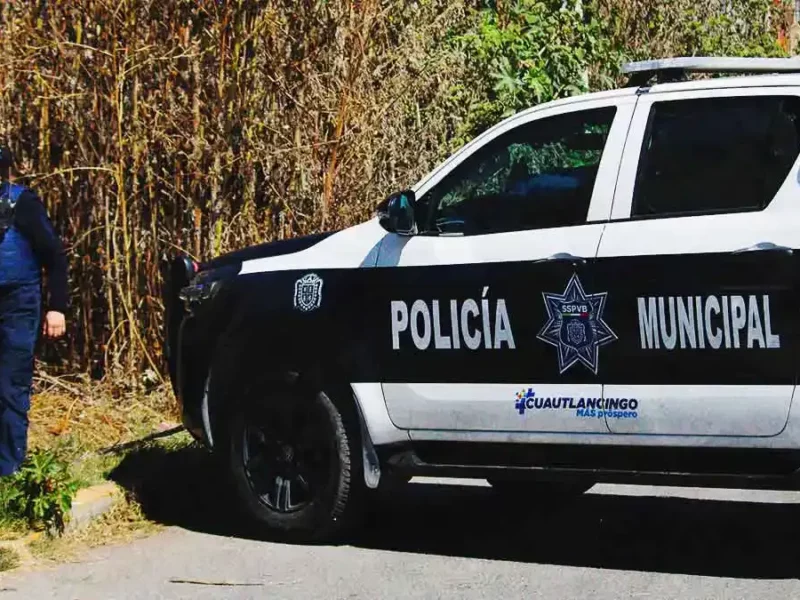 Abandonan a hombre embolsado en Cuautlancingo, Puebla; delincuentes lo arrojaron desde auto cerca del C5