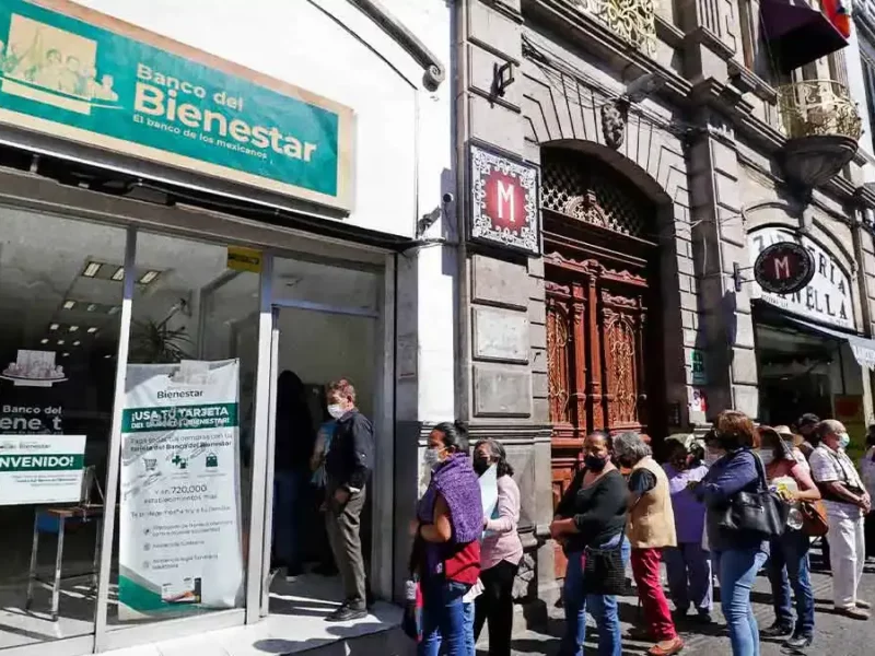 Trabajadores del Banco de Bienestar en Puebla denuncian abusos laborales