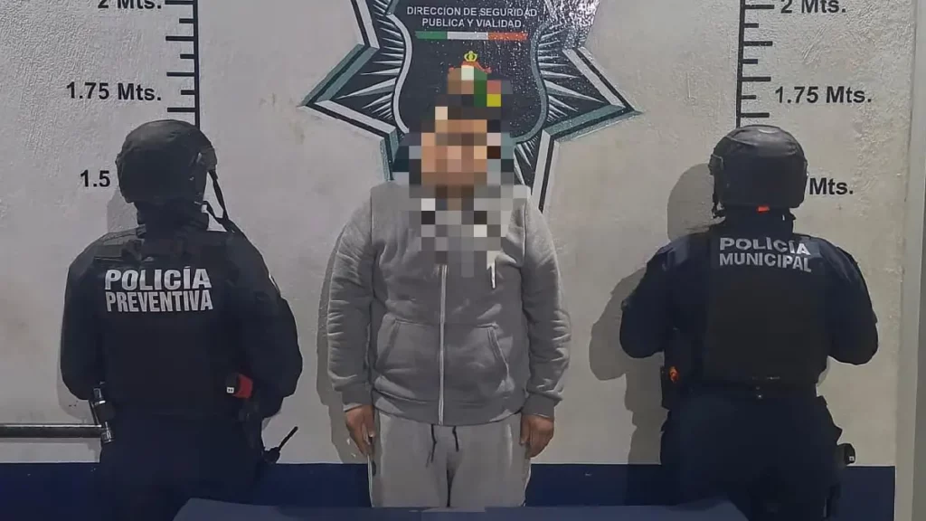 Policías Atlixco detienen a joven por portación ilegal de arma de fuego