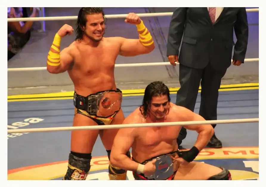 Místico y estrellas del CMLL consiguen triunfo en la Lucha Estelar en la Arena Puebla  