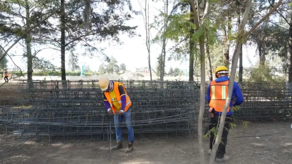 Avanza la instalación de paneles solares en la planta de tratamiento de aguas residuales en el municipio