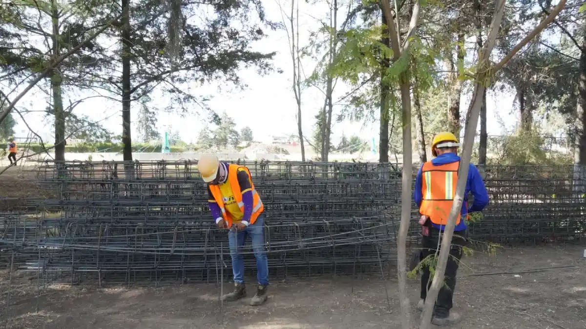 Avanza la instalación de paneles solares en la planta de tratamiento de aguas residuales en el municipio