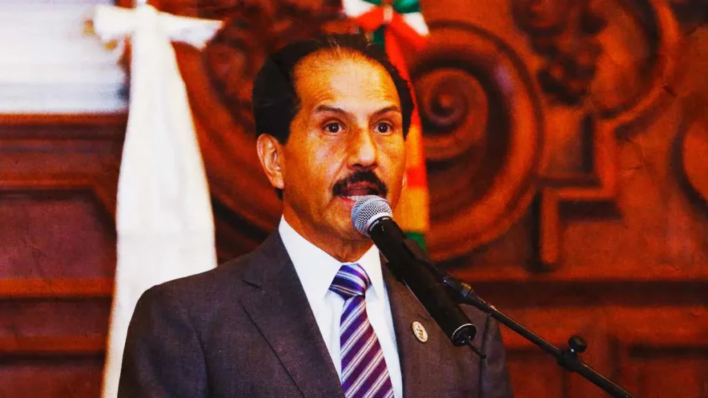 Universitarios exigen que FGR investigue al exrector de la BUAP Alfonso Esparza por tortura