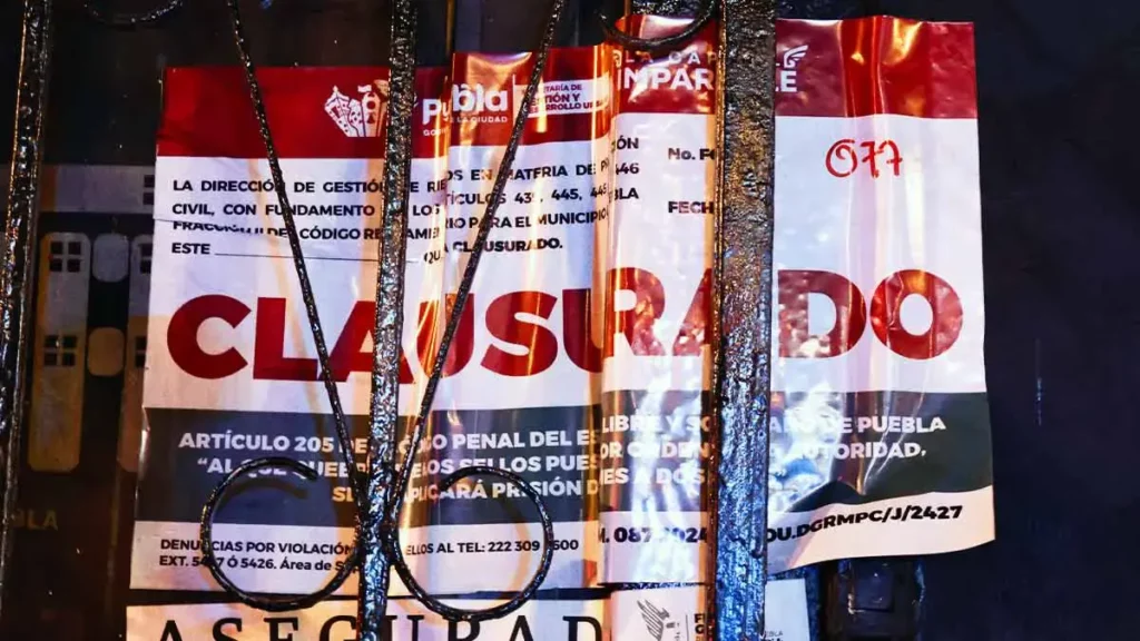 Ayuntamiento realizó la clausura de 13 negocios irregulares en Puebla en diciembre 2024 