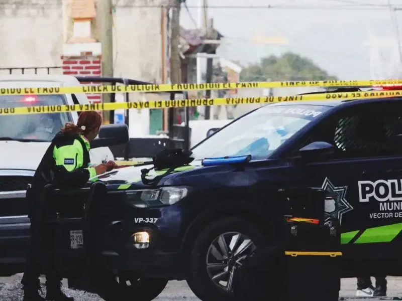 Balean a joven durante asalto a tienda de abarrotes en Xonacatepec, Puebla