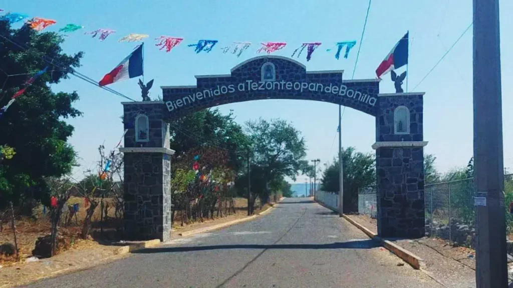 Pobladores retuvieron a cuatro sujetos señalados por robo en Huaquechula, Puebla; tres son adolescentes 