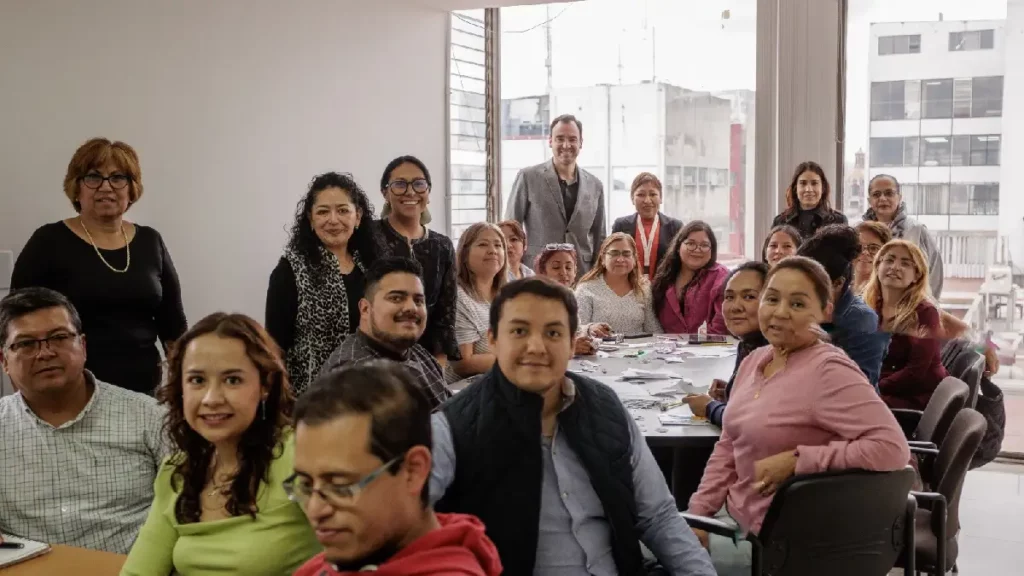 Ofrece Gobierno de la Ciudad taller de simulador de negocios para emprendedores